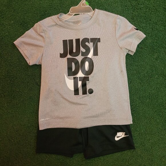 Set - Picture 1 of 1